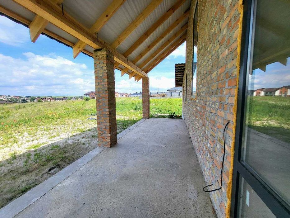 Двоповерховий будинок 160 кв. м. з гаражем