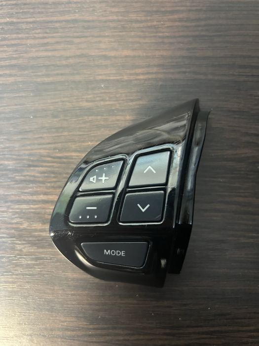 Кнопки руля Mitsubishi
