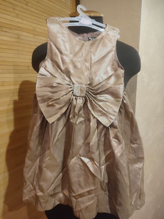 Платье нарядное на девочку 2-3,4-5,5-6лет