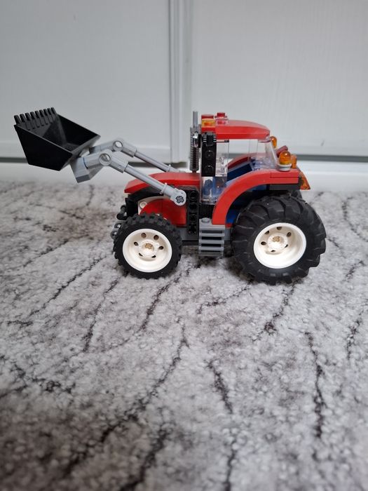 Zestaw lego traktor czerwony