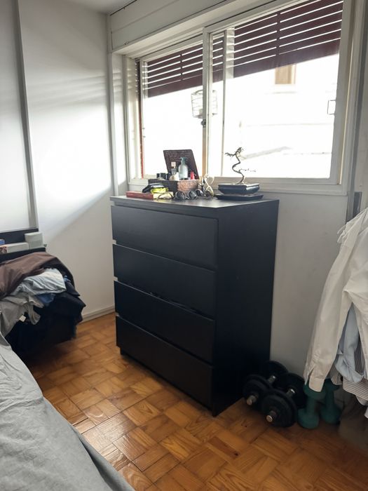 Cómoda de 4 gavetas Malm, IKEA
