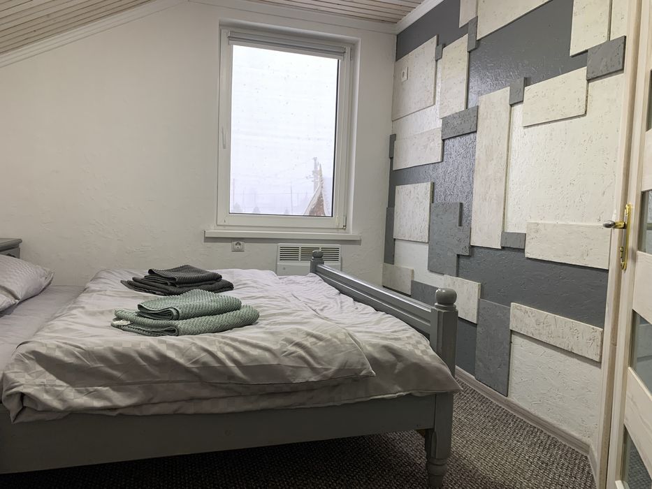 Здається будинок в Лазещині