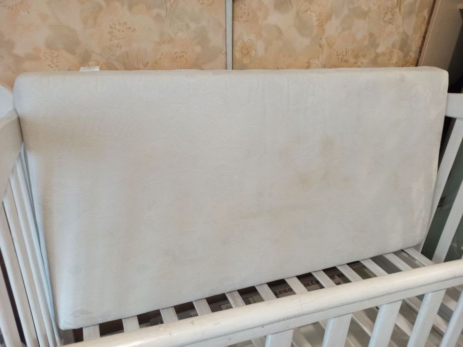 Отдам кроватку для новорожденного