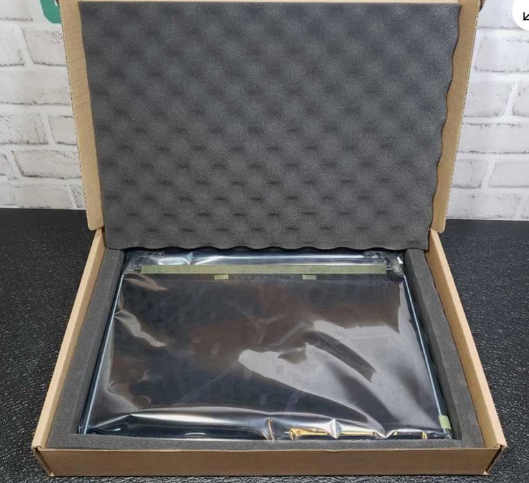 Dell Alienware Area-51m Екран в зборі 60Hz