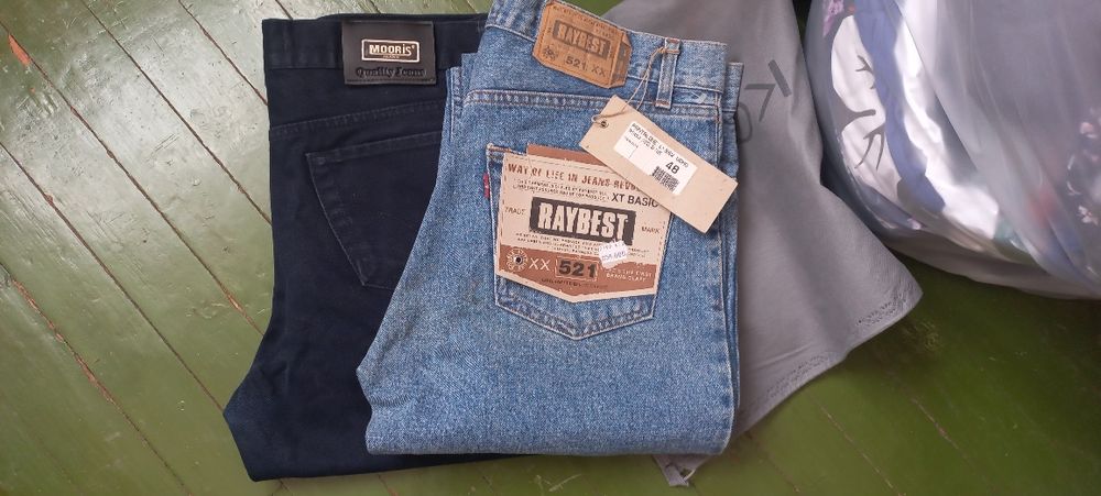 Продам  мужские джинсы