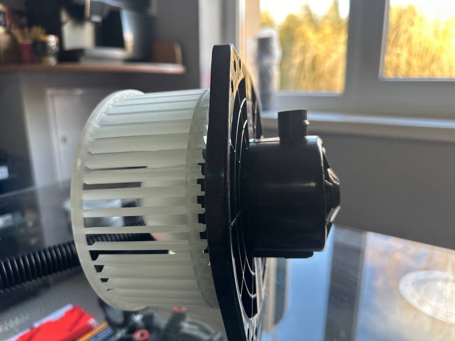 Вентилятор пічки NISSAN PATROL Y61.Вентилятор печки NISSAN PATROL Y61