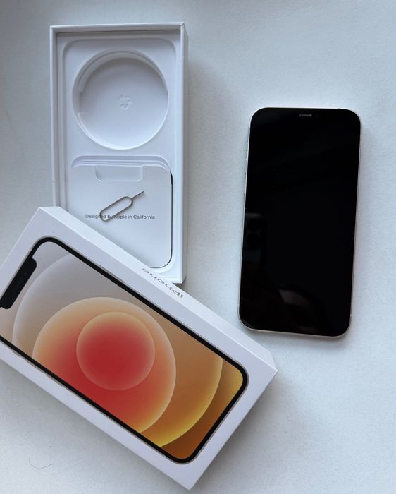 iPhone 12 telefon biały 64GB