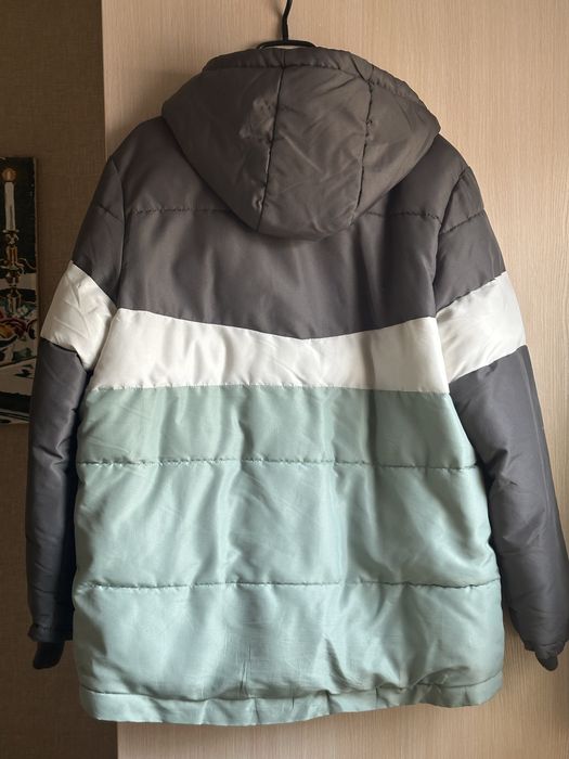 Продам зимову куртку Reserved, на зріст 1,64