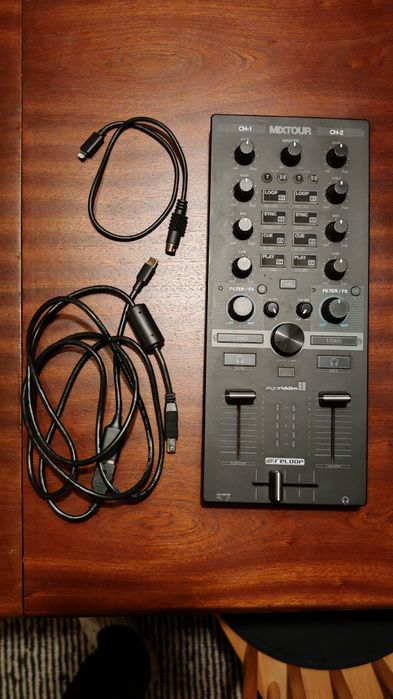 Controladora DJ Reloop Mixtour