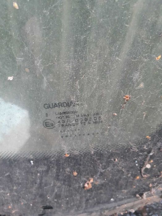 Mercedes W211 E klasa - szyba przód przednia czujnik