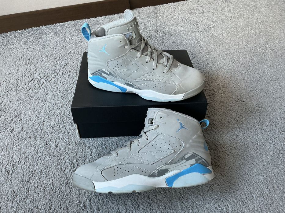 Кросівки дитячі Nike Jordan розмір 35