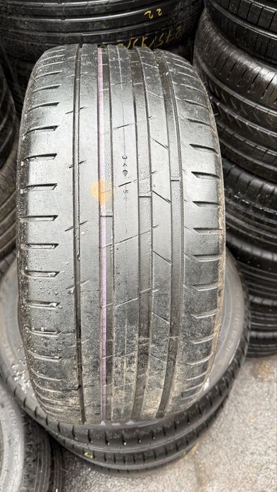 265/45/21. Nokian