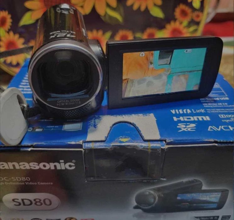 Цифровоая,Видеокамера,высокой чет,Panasonic HDC-SD80. Статуэтка,,sharp