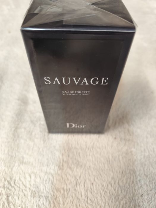 Perfume savage. Dior