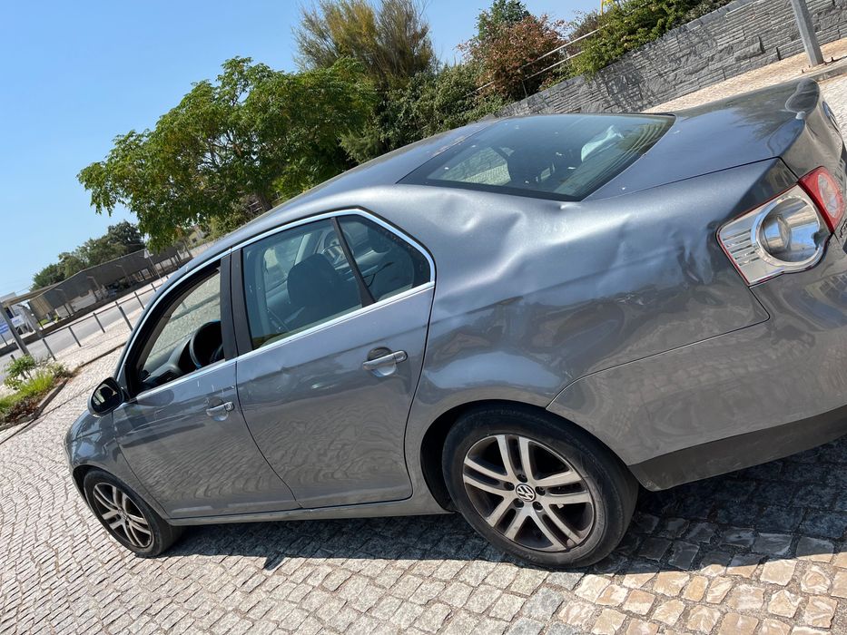 VW Jetta 1.9 TDI 105cv – Fiável e económico