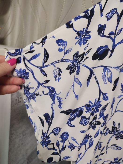 Жіноча блузка у квітковий принт бренду Phase Eight