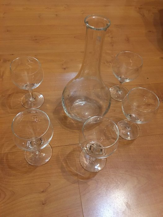 Garrafa para o Vinho com 5 Copos da Light & Music