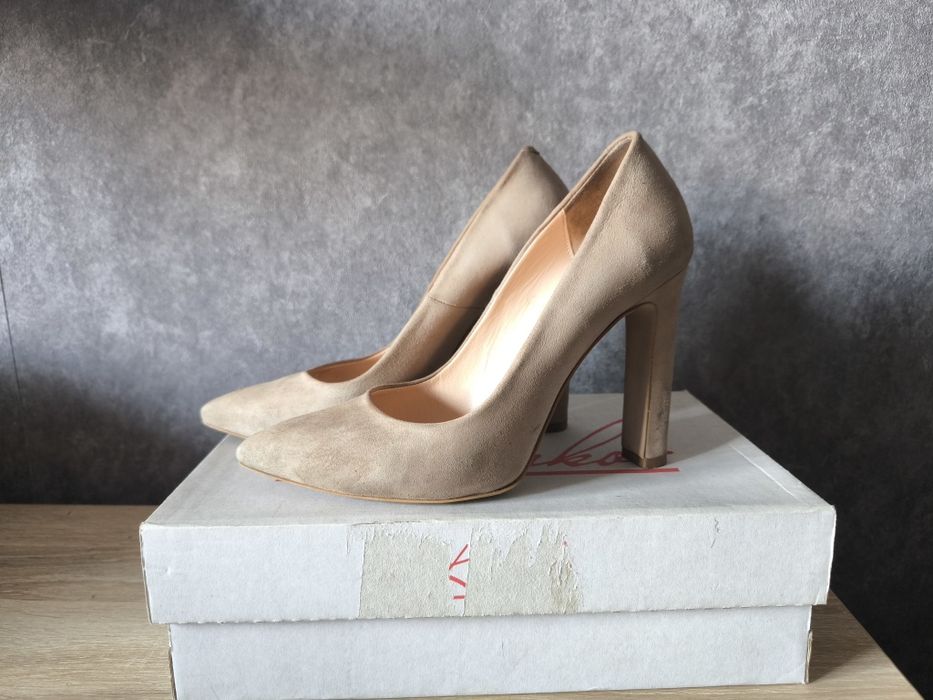 Туфли кожзам бежевые