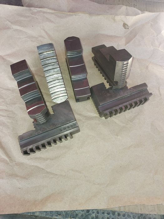 Кулачки токарні польша