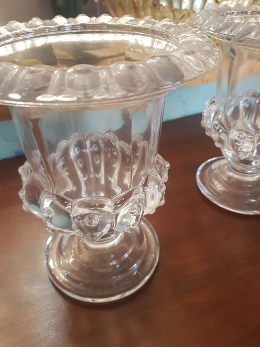 Par de anforas em vidro