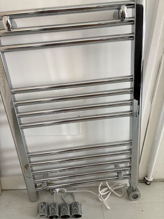 Aquecedor toalhas wc