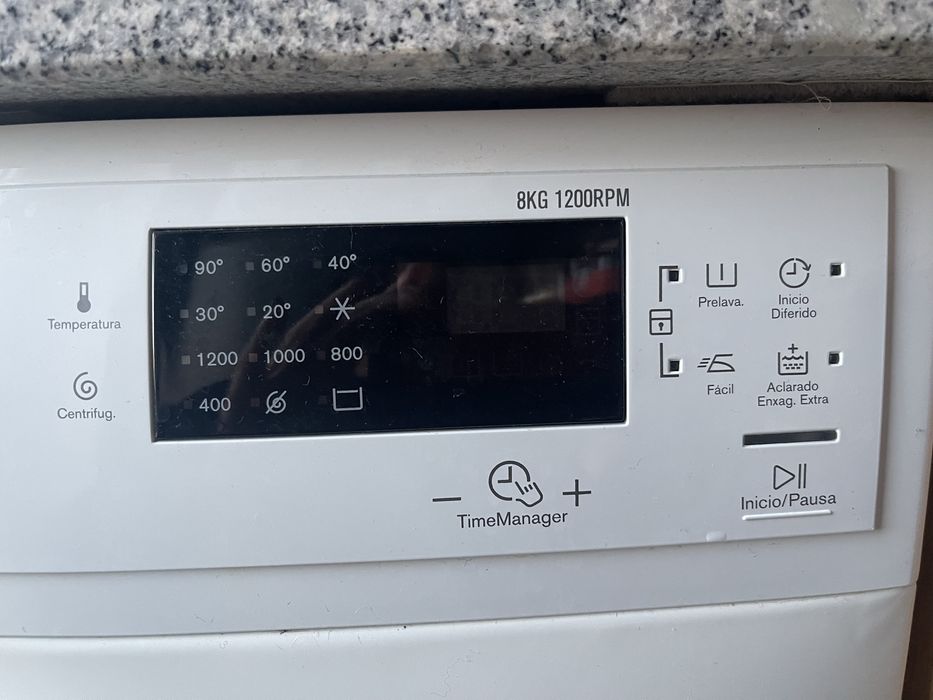 Máquina de lavar roupa Electrolux - Ótimo estado