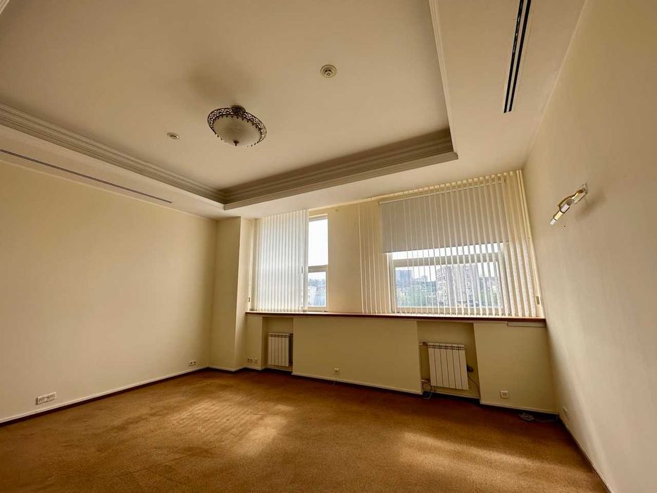 Офис с генератором в БЦ, шикарный офисный блок 340 м2. Подол