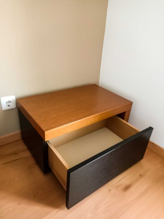 Cama + Mesas de cabeceira