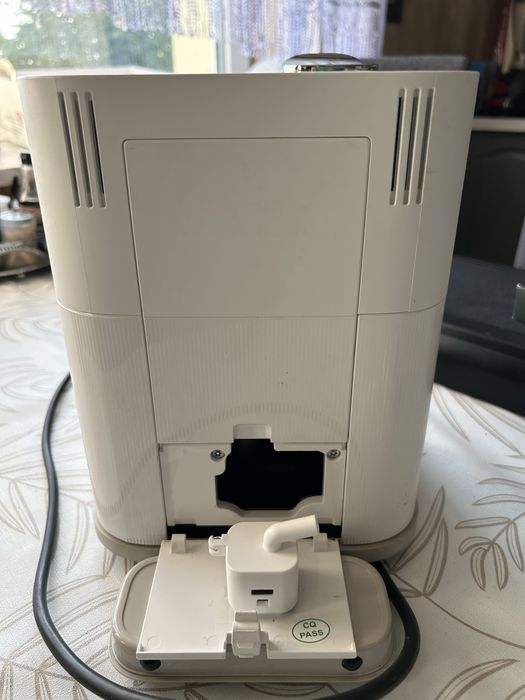 Ekspres DeLongi Nespresso E650.W