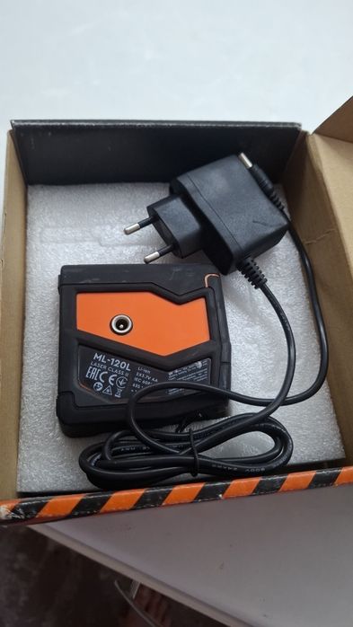 Уровень лазерний Днипро-м Ml-120l