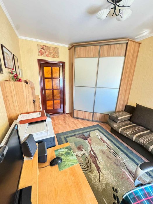 3к квартира — 71 м², хороший ремонт, заходь і живи! Підходить під ваучер та всі державні програми!  ID: 44063