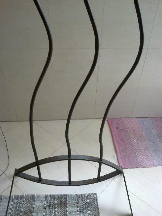 Castiçal em ferro forjado