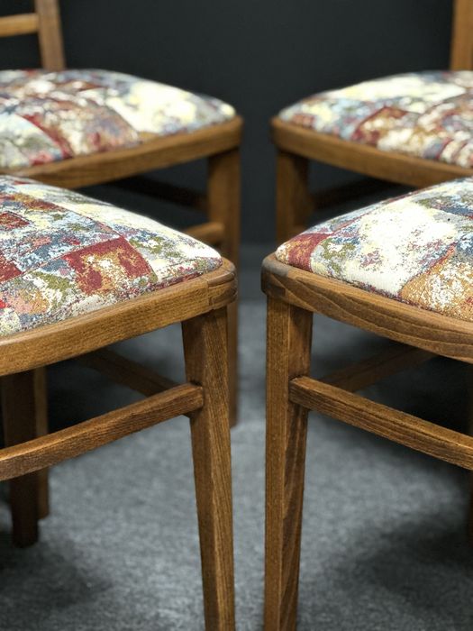 Zestaw krzeseł tapicerowanych Fameg Prl