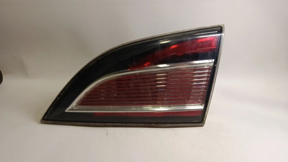 Farolim da mala direito MAZDA 6 Station Wagon (GH)