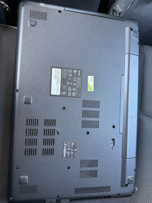 Portatil acer a funcionar