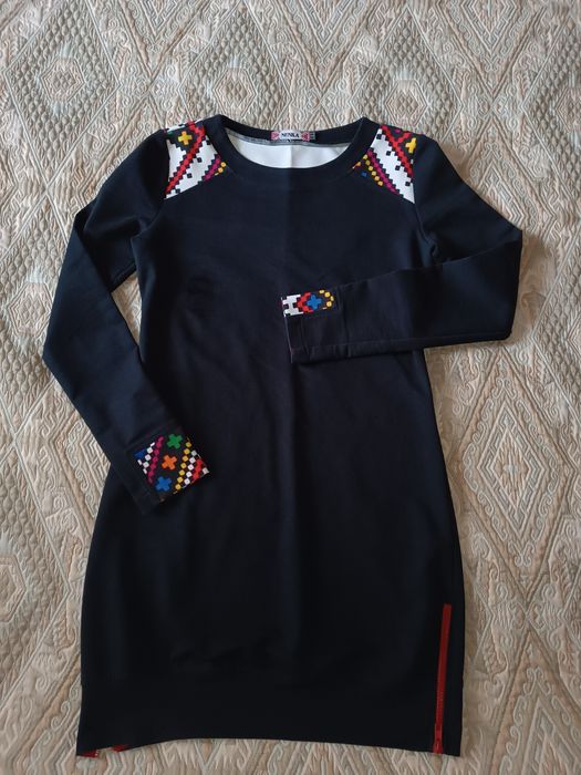 Сукня в українському стилі бренду NENKA. Вишита сукня. Плаття