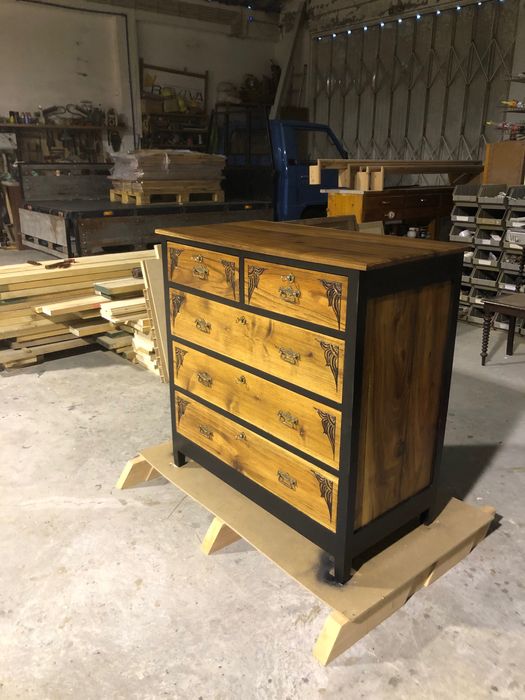 Movel de acácia regional