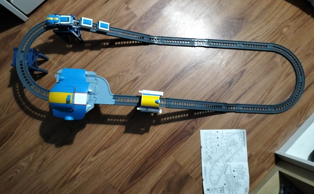 Linha de comboio " Robot Trains"