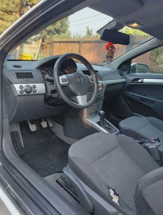 Opel Astra H GTC