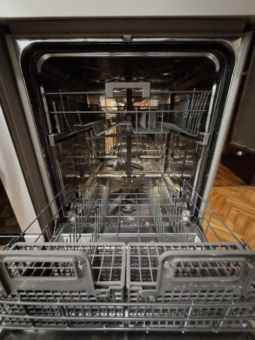 Посудомийка Whirlpool