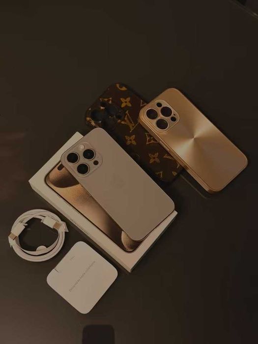 Telefon Apple iPhone 15 Pro 512GB Śliczny Stan