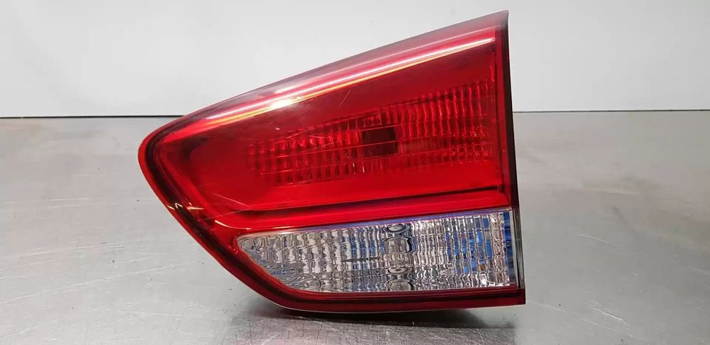FAROLIM TRASEIRO DIREITO INTERIOR KIA CARENS IV 2017 -92404A4020