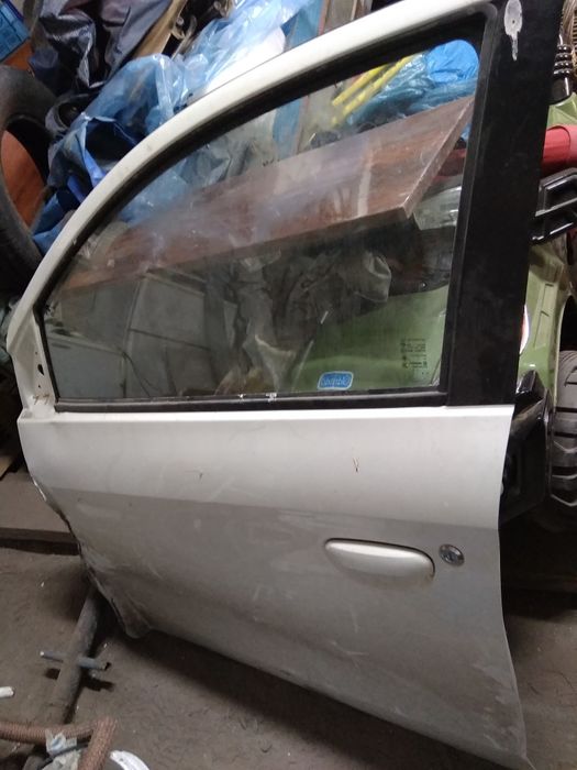 Мітсубісі міраж-спейс стар ліва дверка і праве дзеркало