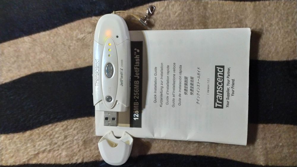 MP3  Transcend JetFlash 256MB