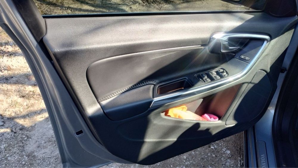 Volvo V60 2012 1.6D MT