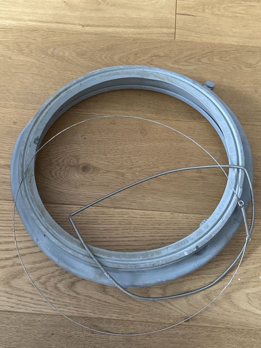 Kolnierz pralki z obejmami beko wre