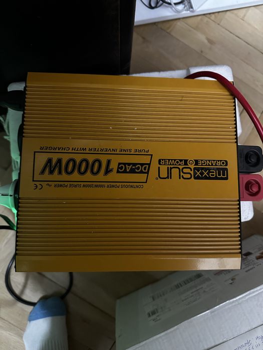 Інвертор з чистим синусом 1квт + АВР + акумутятор