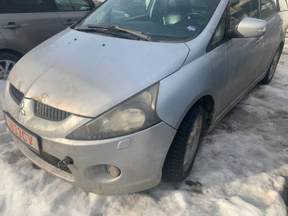 Mitsubishi Grandis 2.0 tdi механика 7 мест дизель
