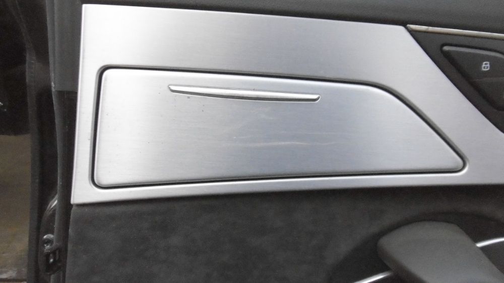 Drzwi tył prawe Audi A8