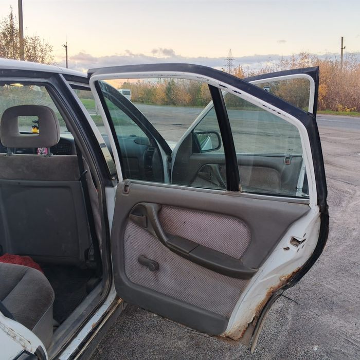 Opel  Omega  2.0